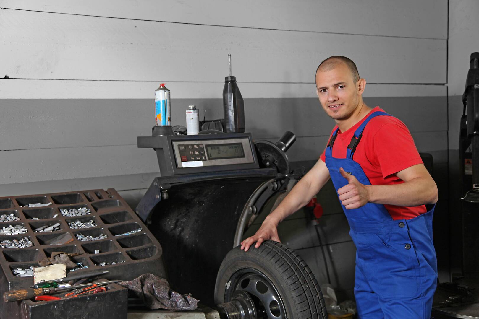J & S Service Center